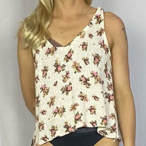 Vintage Olivatious Crochet floral tank, super soft size s